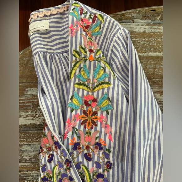 Anthropologie V Neck Wrap Look Long Sleeve Blouse XS Beautiful Embroidery - Picture 9 of 11